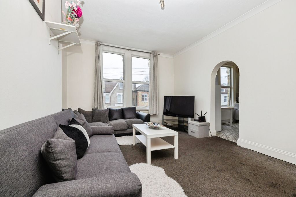 Property photo 3 of 15