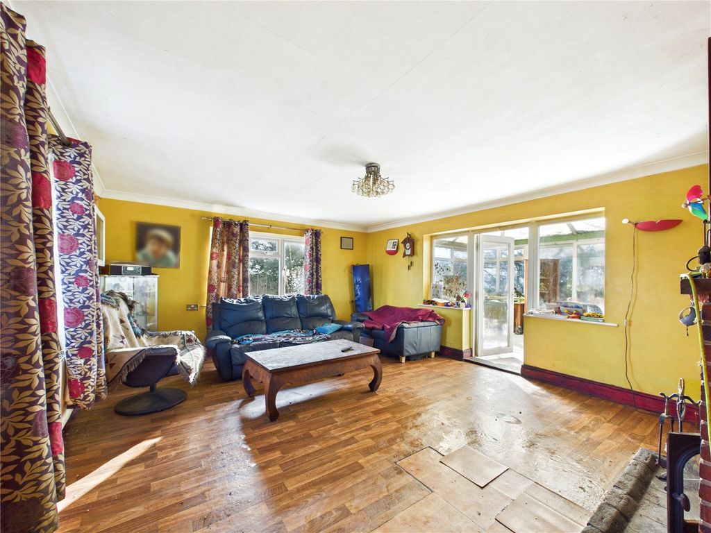 Property photo 2 of 22 Picture No. 01