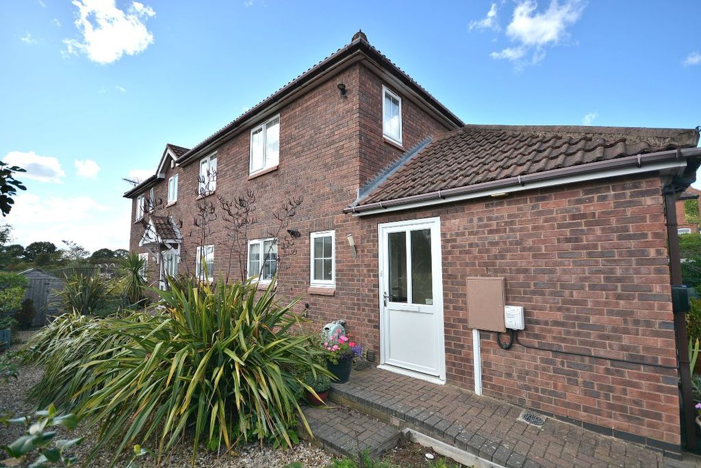 Property photo 2 of 41