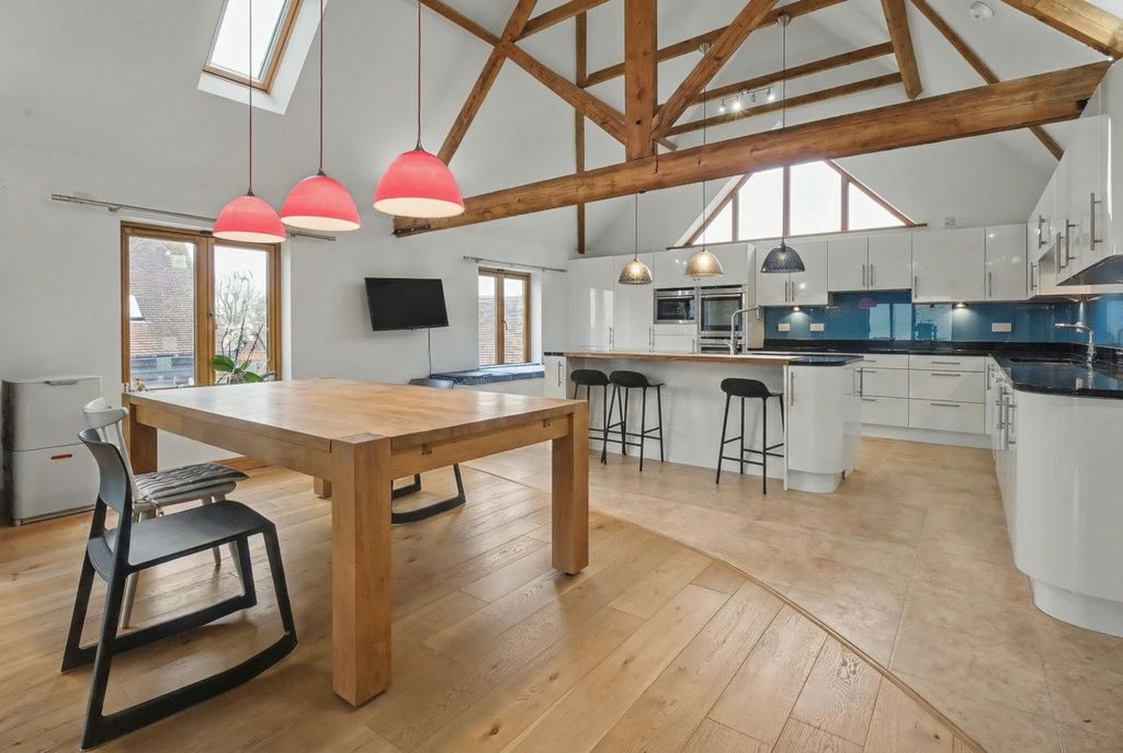 Property photo 2 of 21 Kitchen Dining Area - Angle 1
