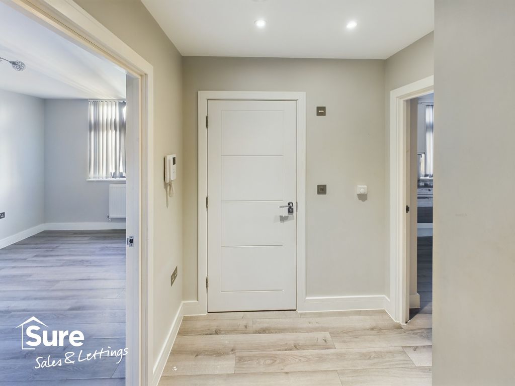 Property photo 3 of 18 2975364