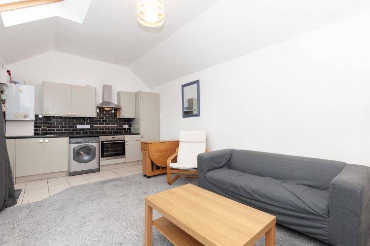 Property photo 1 of 9 226390