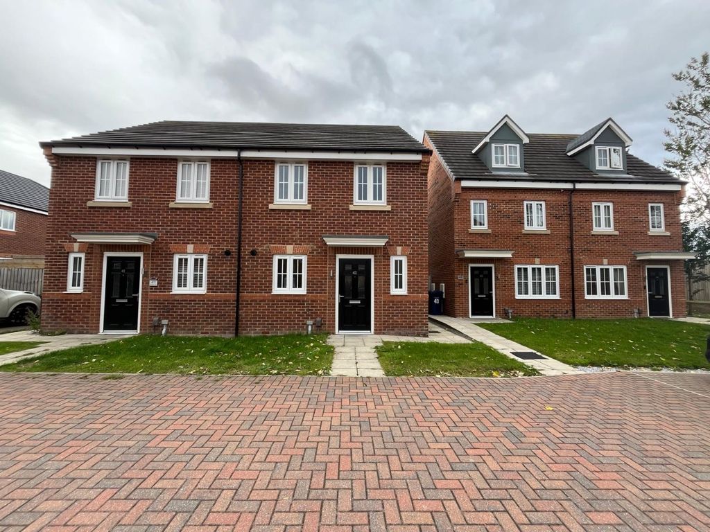 Property photo 1 of 14 4376320