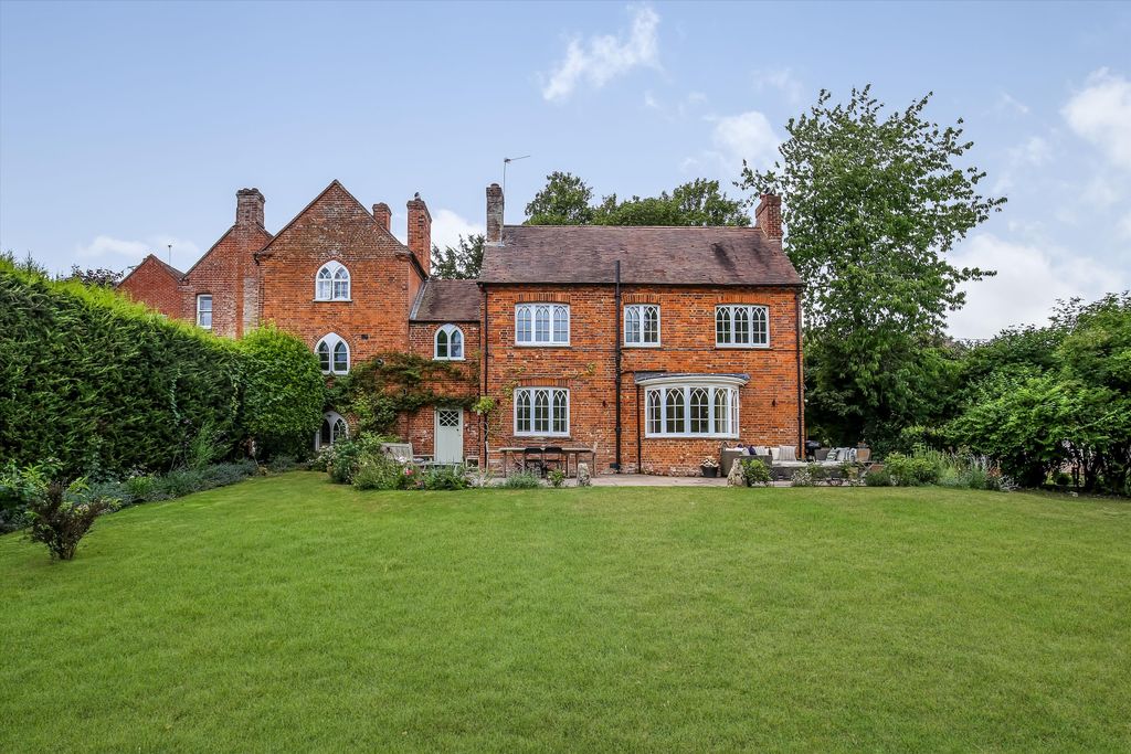 Property photo 1 of 18 Image