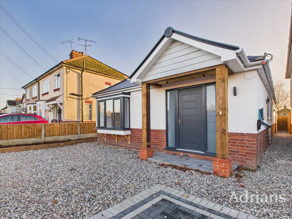 Property photo 2 of 21