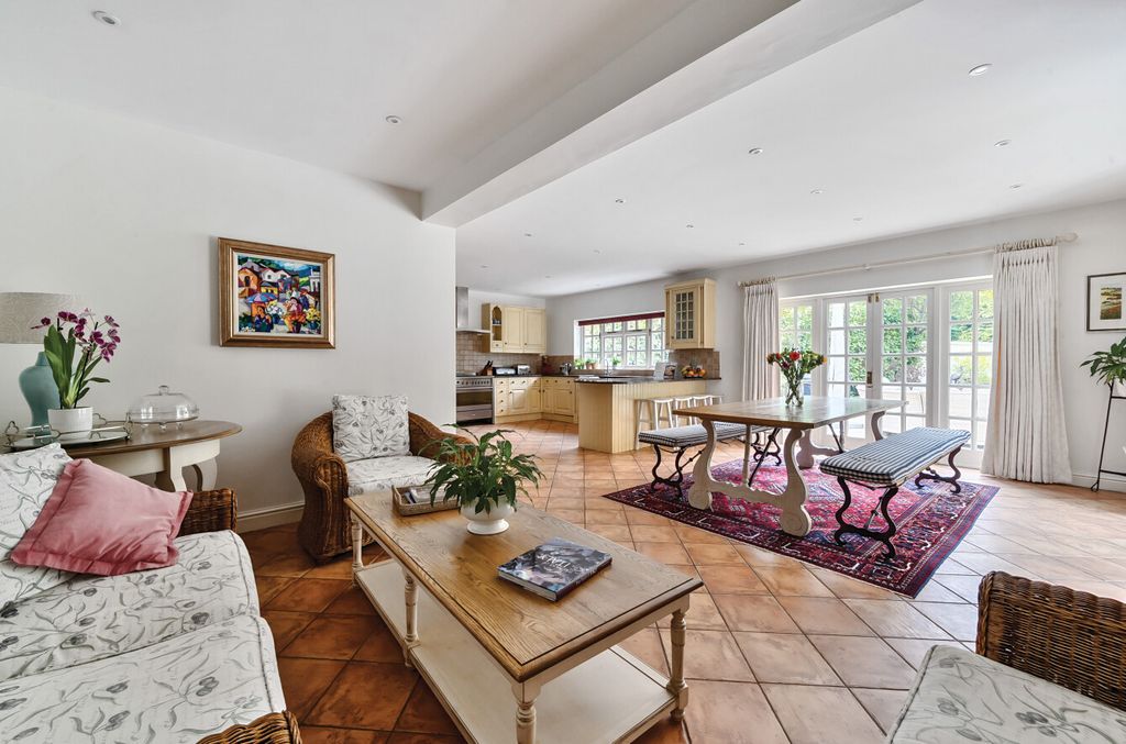 Property photo 2 of 45 35-6819Fc25Cb92A-...