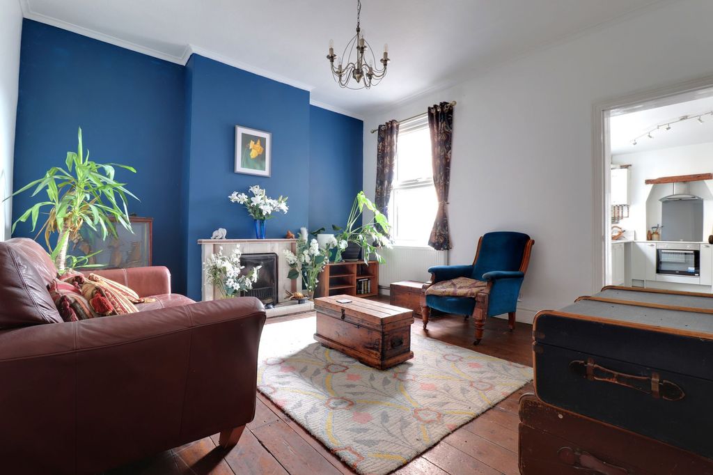 Property photo 3 of 15 Sitting Room