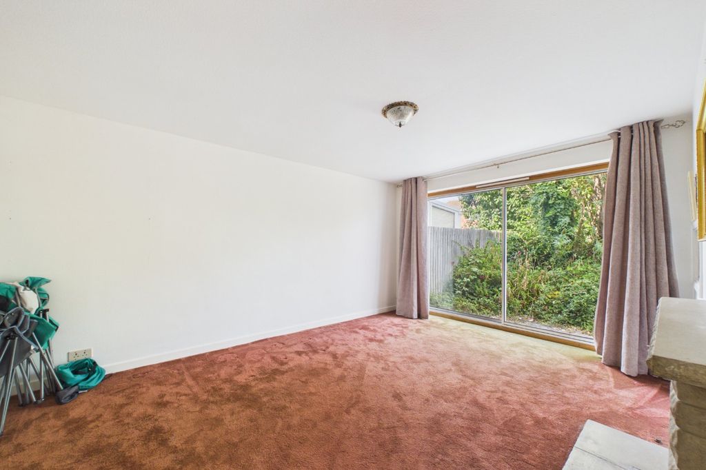 Property photo 3 of 8 Picture No. 02