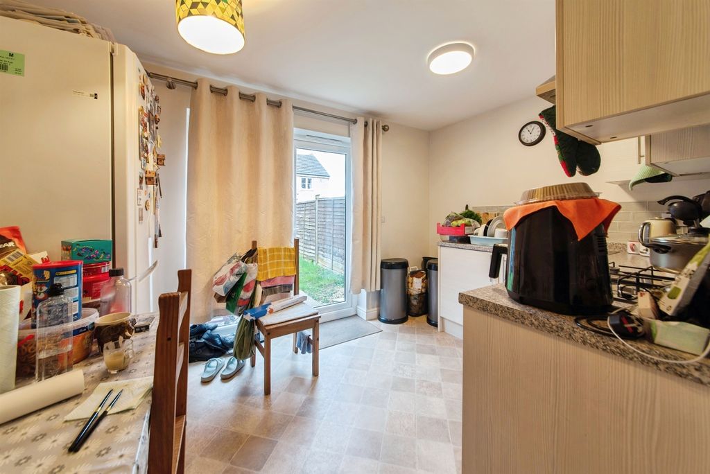 Property photo 3 of 17