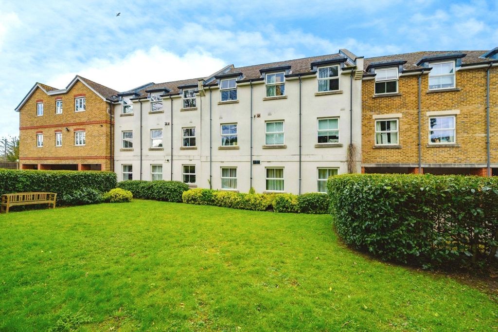 Property photo 2 of 15 Garden