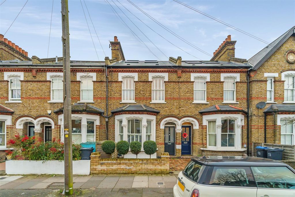 Property photo 1 of 18