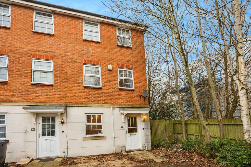 Property photo 1 of 17 Photography