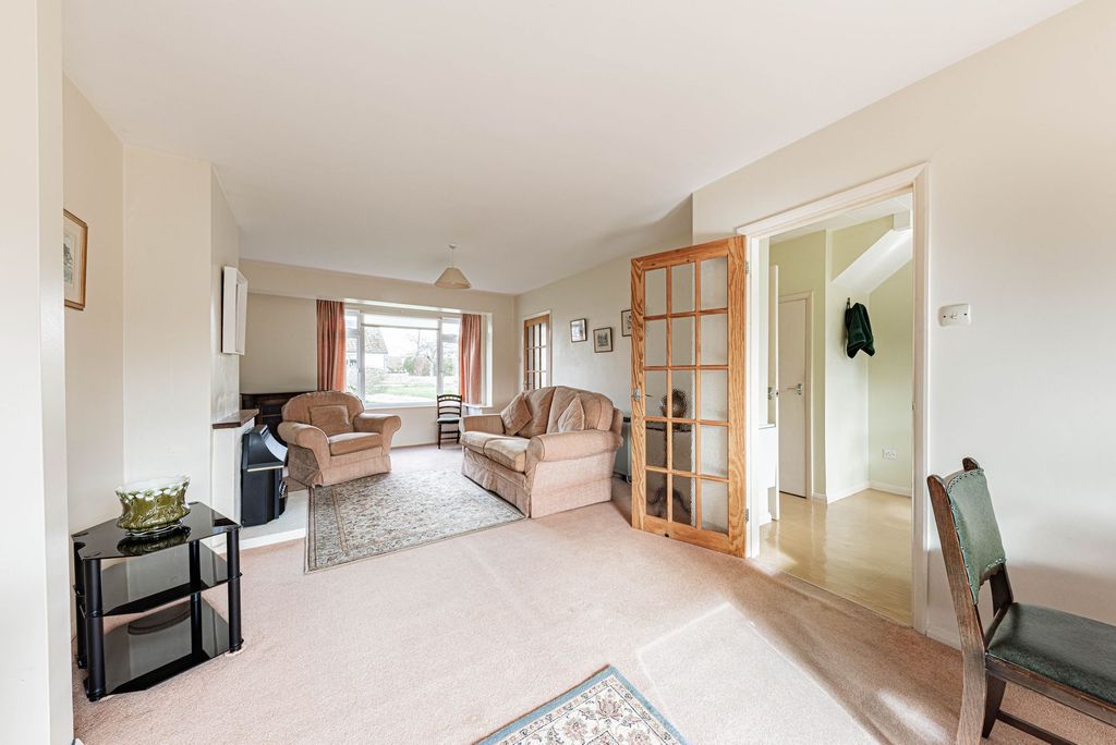 Property photo 3 of 26 Living Room/Dining Room (2)