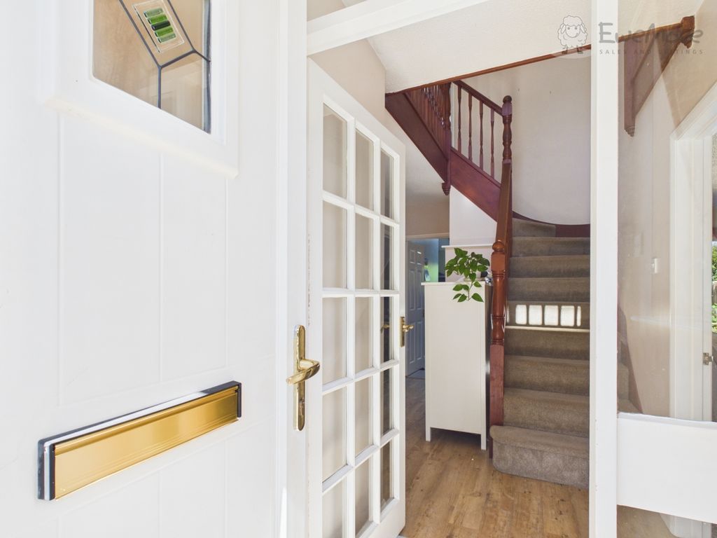 Property photo 2 of 22 Ewemove Tiverton - Stonebridge