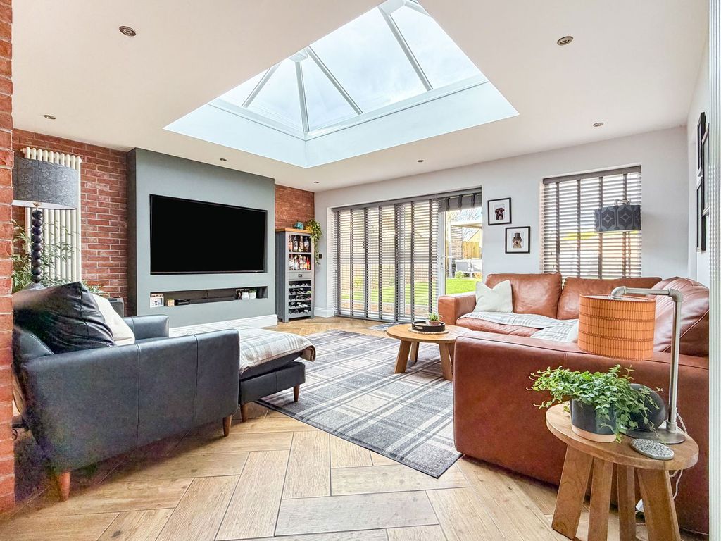 Property photo 3 of 30