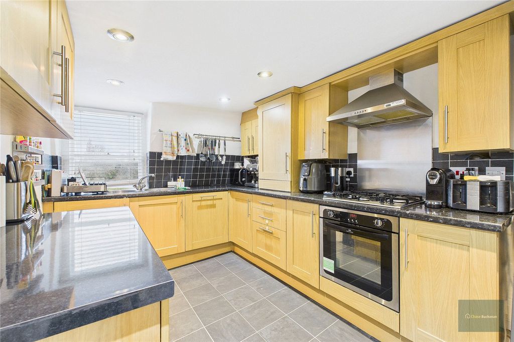 Property photo 3 of 13 Picture No. 02