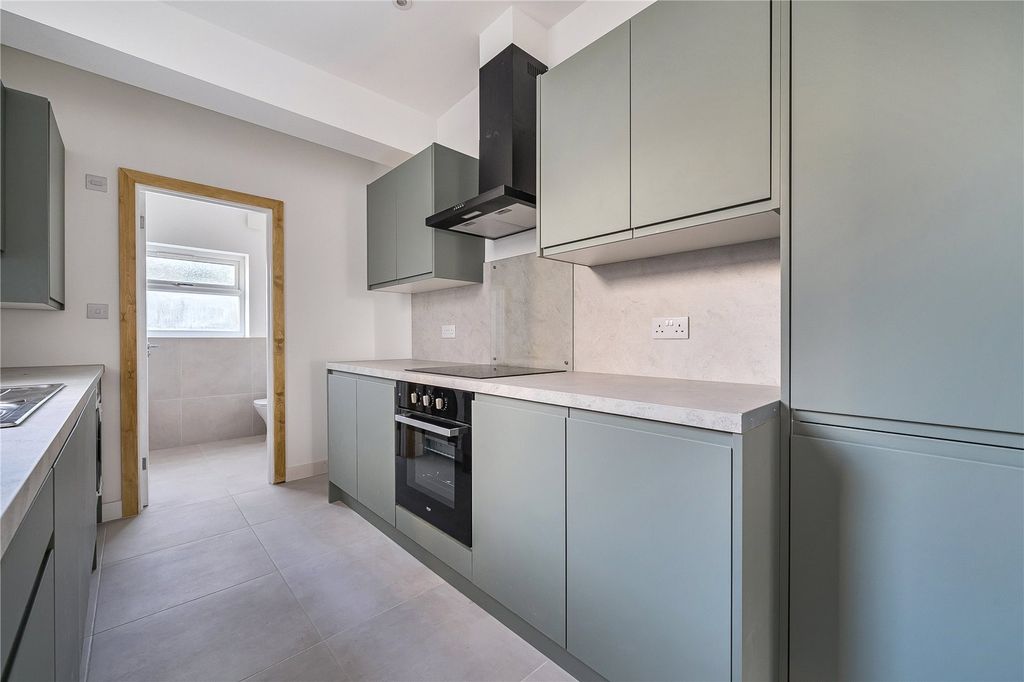 Property photo 1 of 19 Picture No. 16