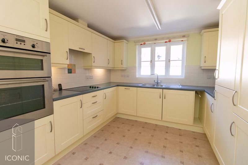 Property photo 3 of 14 Photo 11