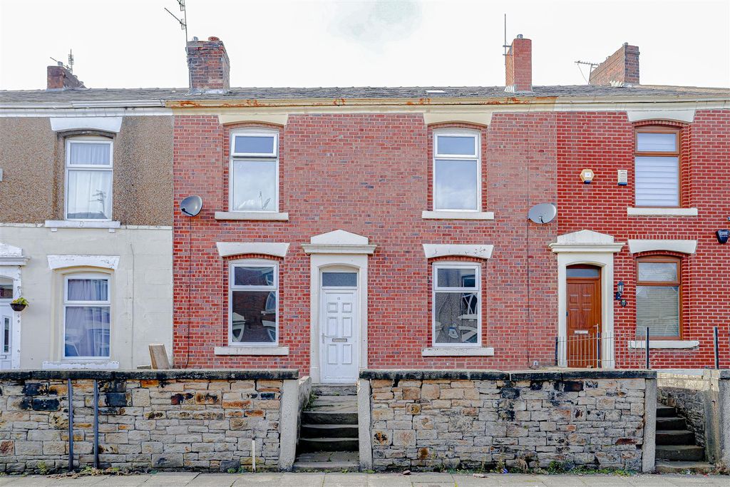 Property photo 2 of 24 2 (2).Jpg