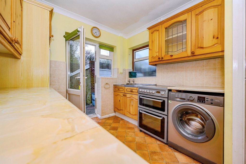 Property photo 2 of 14