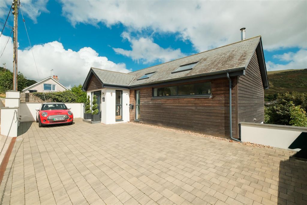 Property photo 2 of 28 Parry The Orchard-1.Jpg