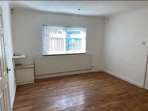 Property photo 3 of 13 Img_9478