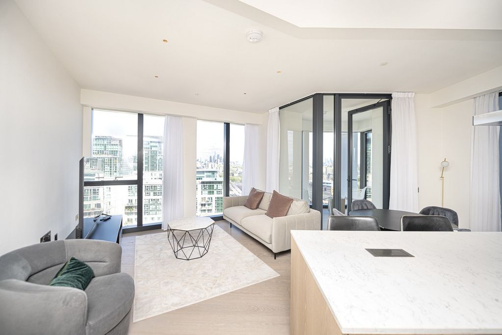 Property photo 3 of 11