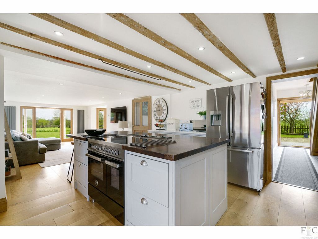 Property photo 3 of 47