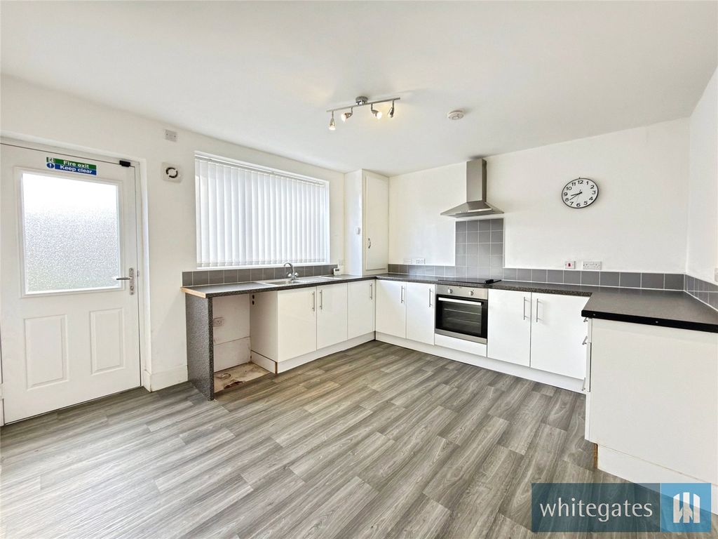 Property photo 3 of 16 Picture No. 19