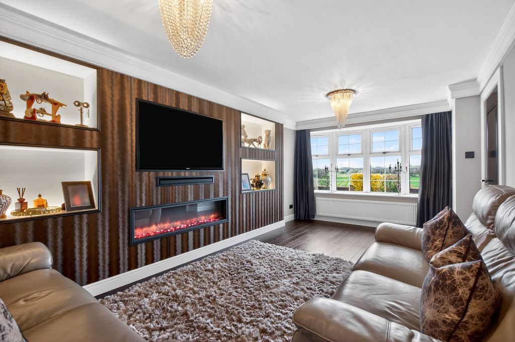 Property photo 2 of 29