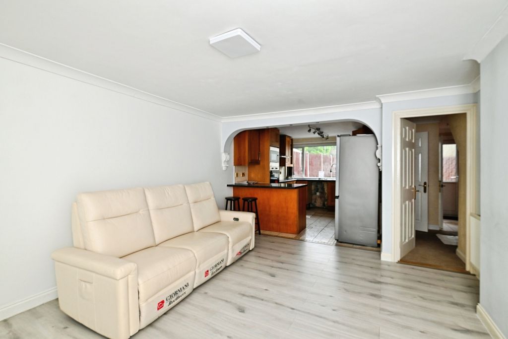 Property photo 3 of 14 Sitting Room