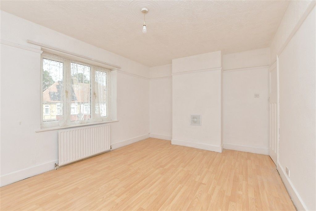 Property photo 3 of 9 Bedroom 1