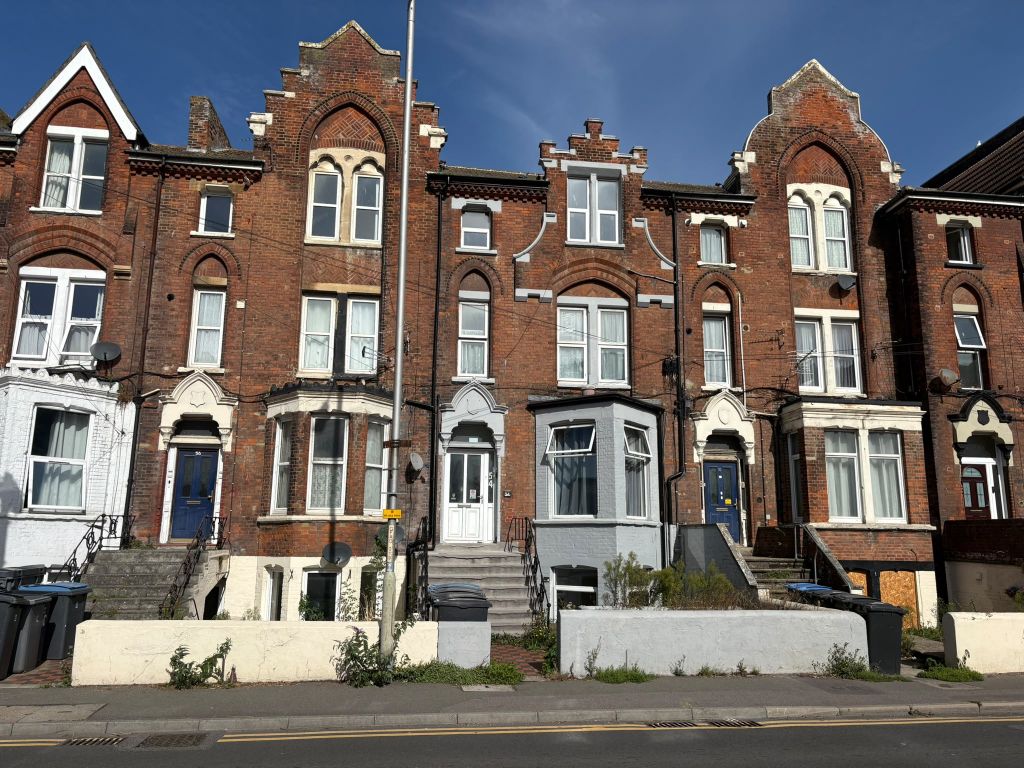 Property photo 1 of 6
