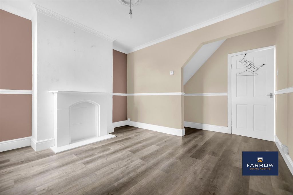 Property photo 2 of 19 Dining Room