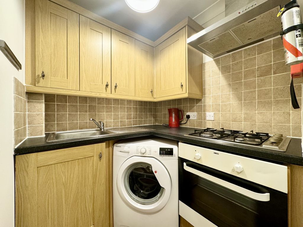 Property photo 3 of 8 Kitchen