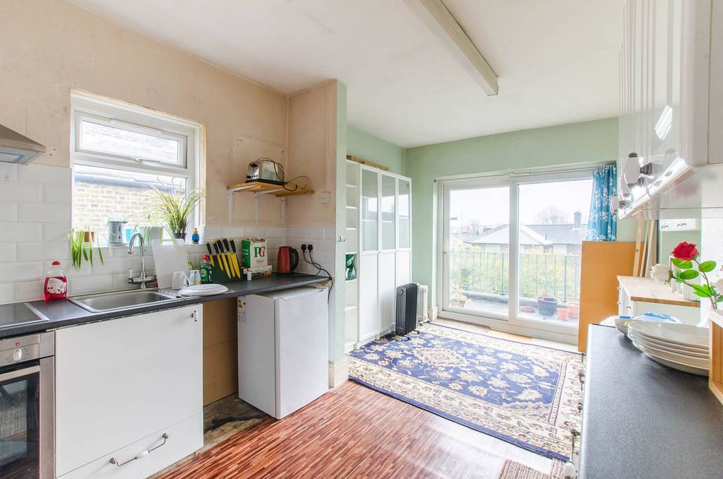 Property photo 3 of 7