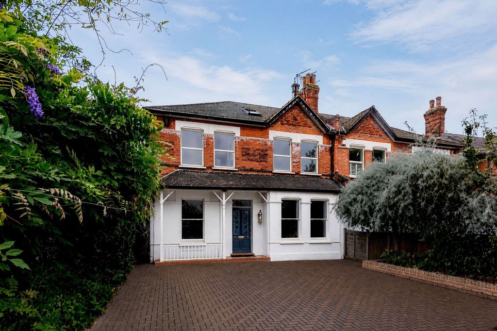 Property photo 1 of 23