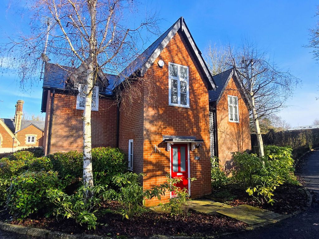 Property photo 1 of 23