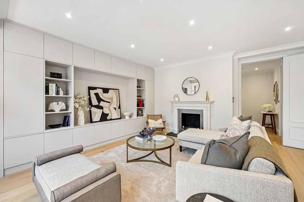 Property photo 3 of 16 Picture No. 21