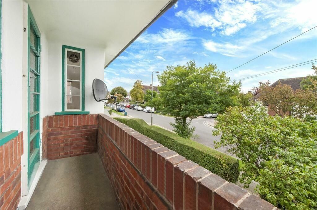 Property photo 2 of 8