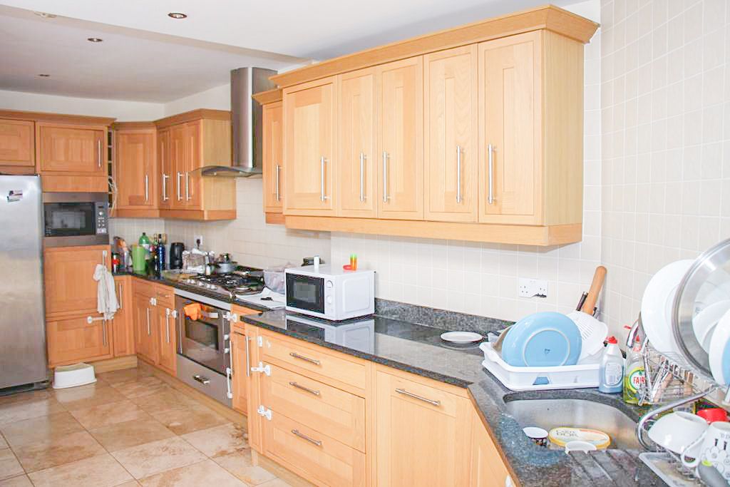 Property photo 3 of 4