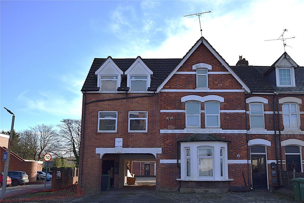Property photo 1 of 7 External