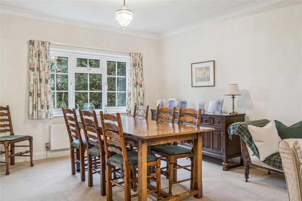 Property photo 3 of 12 Dining Area