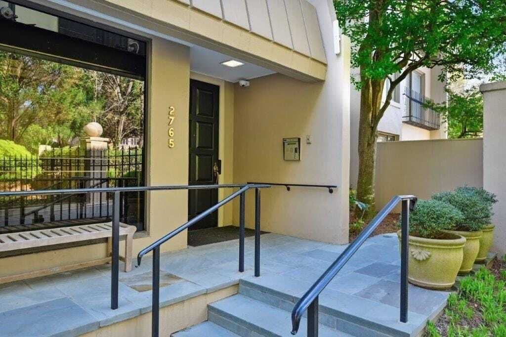 Property photo 1 of 30