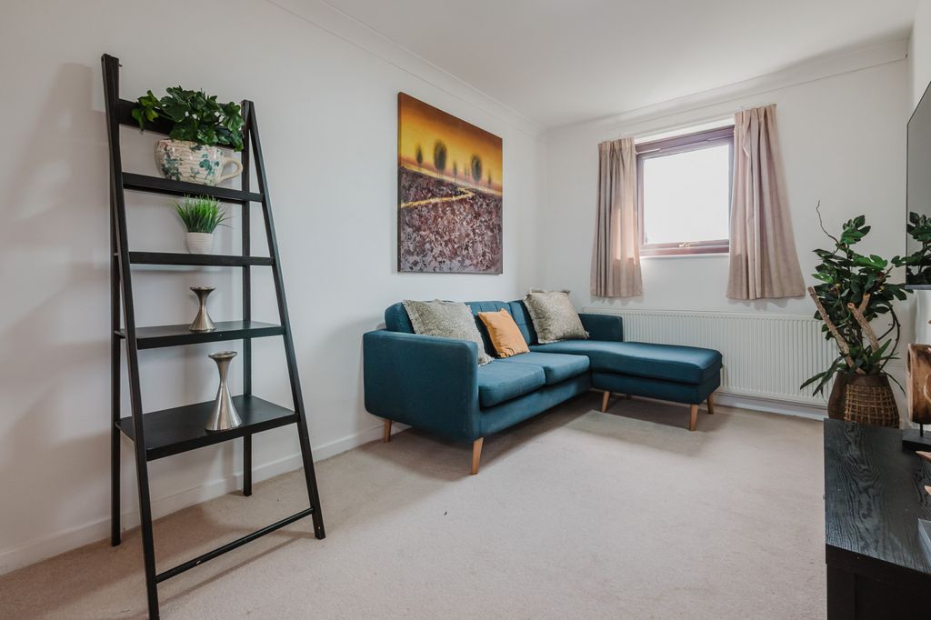 Property photo 1 of 16 Cedar Court