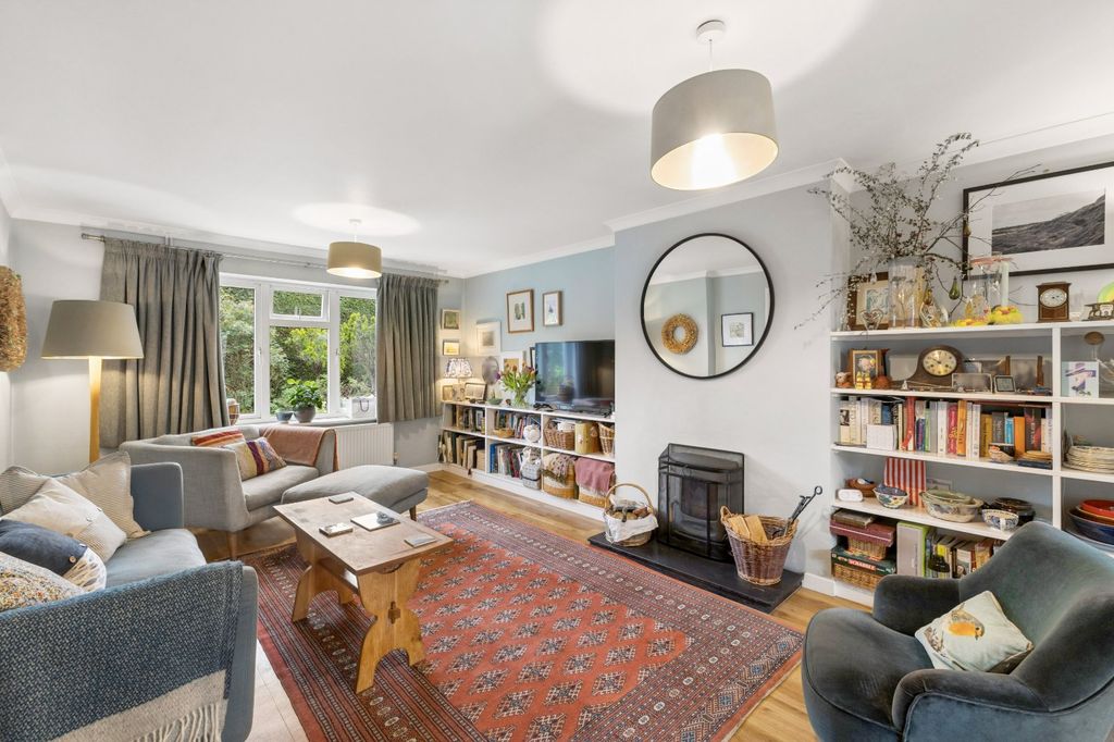 Property photo 2 of 16 Sitting Room