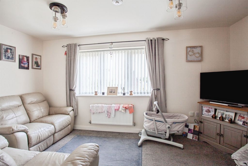 Property photo 2 of 15
