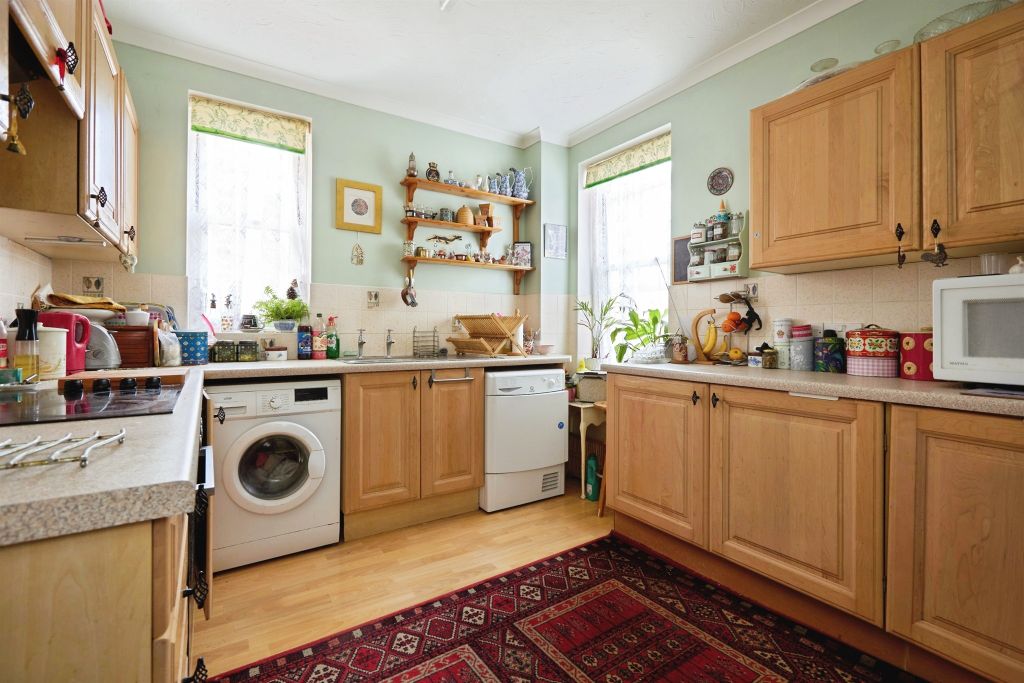 Property photo 3 of 13