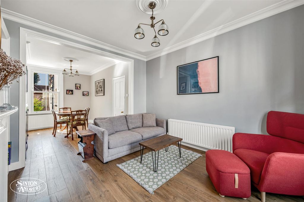 Property photo 3 of 13 10 Northfield Road-3.Jpg