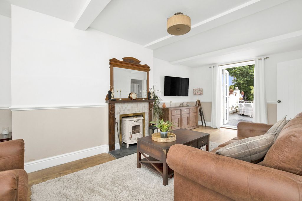 Property photo 3 of 22